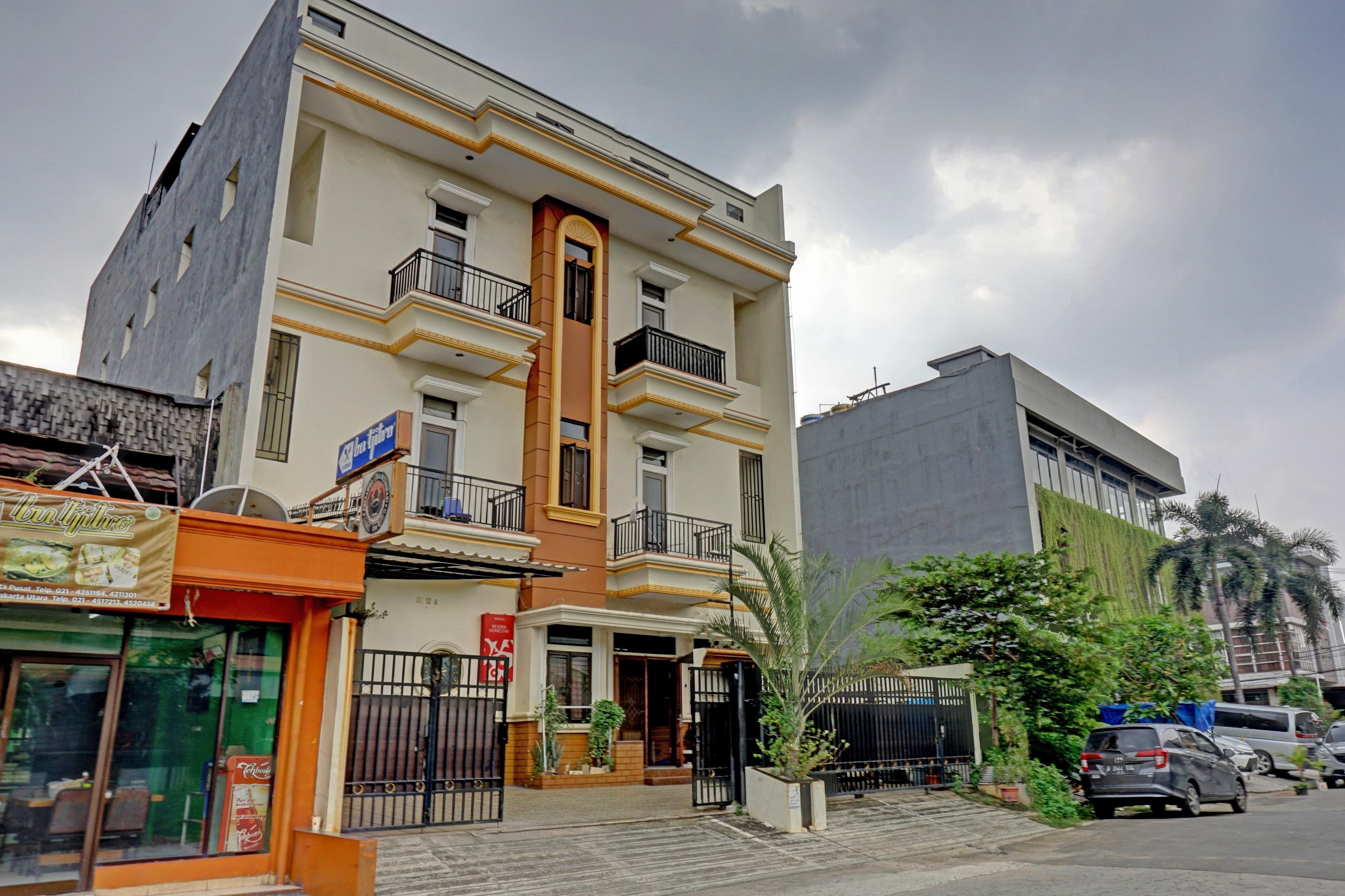 Oyo 90489 Kejora Homestay Jakarta Exterior foto